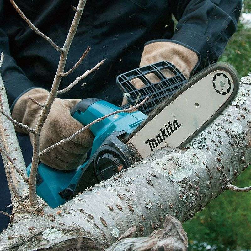 Tronçonneuse d'élagage MAKITA DUC302Z 36V (2x18V) Li-Ion (vendu sans batterie)