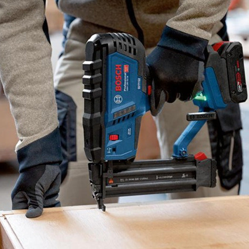 Cloueur bois sans-fil BOSCH GNH 18V-50 M - 0 601 482 401 Professional (vendu sans batterie) en L-BOXX